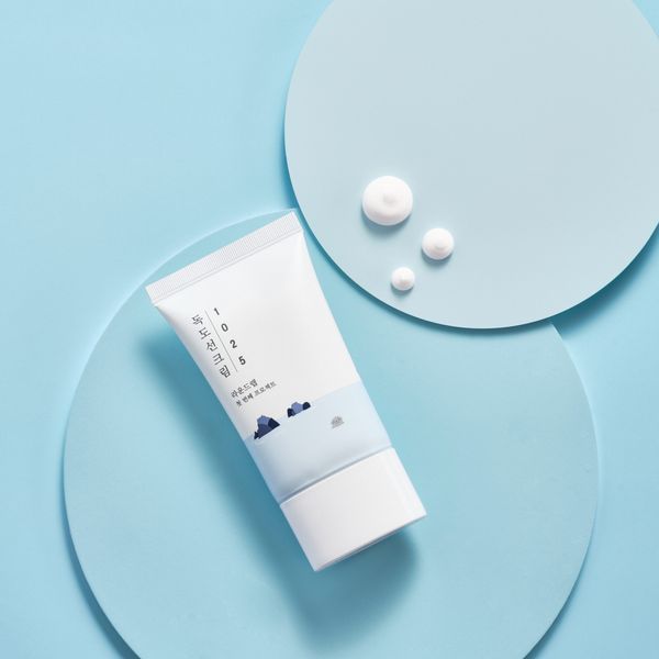 Сонцезахисний крем з морською водою ROUND LAB 1025 Dokdo Sunscreen 50 ml RN004 фото
