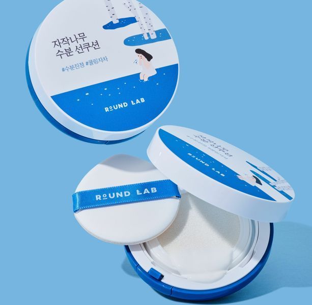 Cонцезахисний кушон з березовим соком ROUND LAB Birch Juice Moisturizing Sun Cushion 15 g RN003 фото